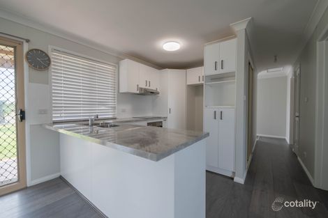 Property photo of 8 Hurford Place Forbes NSW 2871