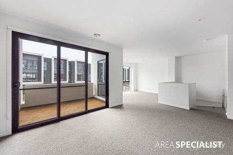 Property photo of 77 Oakden Crescent St Albans VIC 3021