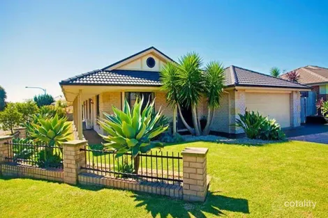 6 Hume Cl, Flinders, NSW 2529