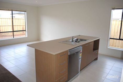 Property photo of 27 Sunnybank Drive Point Cook VIC 3030