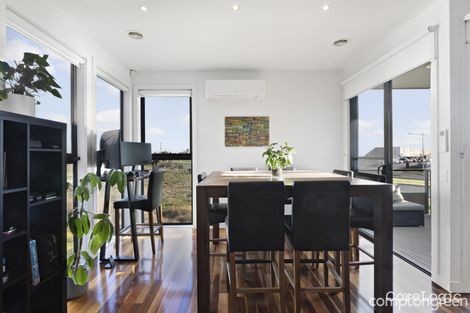 Property photo of 17 Sunset Drive Williamstown VIC 3016