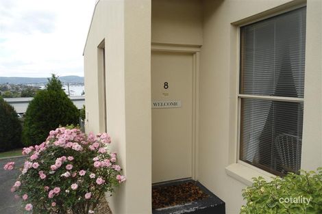 Property photo of 8/2-4 Boatta Road Lindisfarne TAS 7015