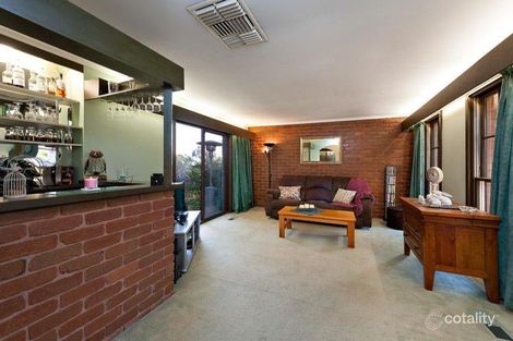 Property photo of 32 Bullanoo Court Greensborough VIC 3088