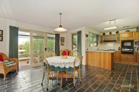 Property photo of 2/64A Lyons Road Croydon North VIC 3136