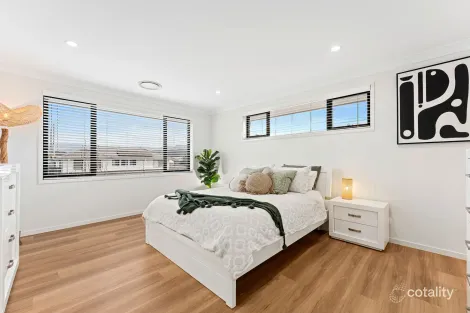 Property photo of 39 Bodalla Street Tullimbar NSW 2527