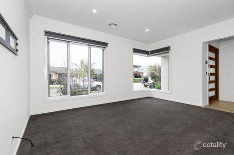 Property photo of 22 Mariner Place Safety Beach VIC 3936