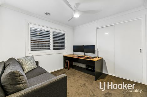 48 Arlington Ave, Pakenham, VIC 3810