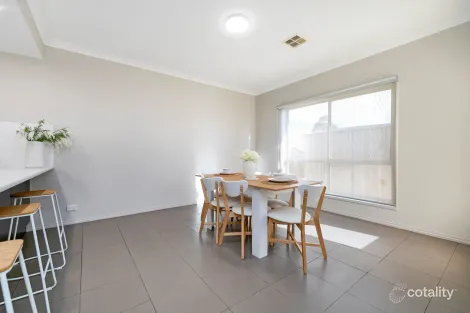 Property photo of 105 Beckham Rise Craigmore SA 5114
