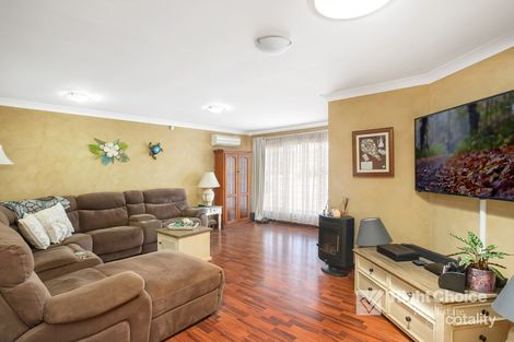 Property photo of 3 Flame Tree Place Albion Park Rail NSW 2527
