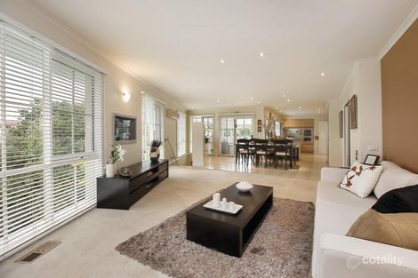 Property photo of 2 Griffiths Grove Kew VIC 3101