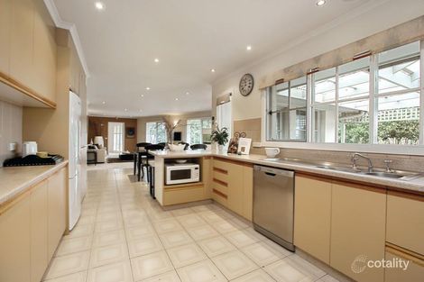 Property photo of 2 Griffiths Grove Kew VIC 3101