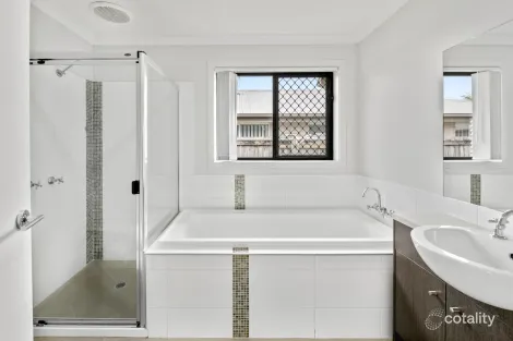 Property photo of 40 Collingrove Circuit Pimpama QLD 4209