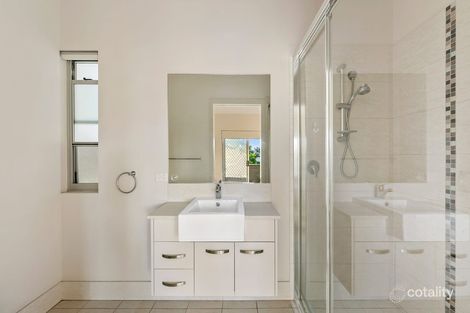 Property photo of 1/9 Zenith Avenue Chermside QLD 4032