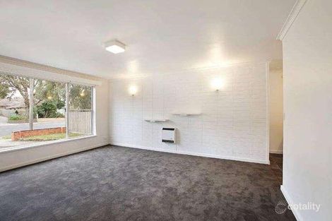 Property photo of 1/11 Warrigal Road Surrey Hills VIC 3127
