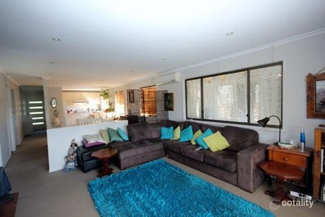 Property photo of 51 Winbin Crescent Gwandalan NSW 2259