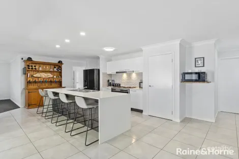 Property photo of 18 Valleygreen Close Redland Bay QLD 4165