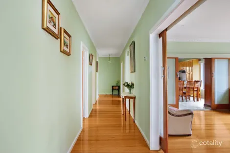 Property photo of 33 Tambo Avenue Reservoir VIC 3073