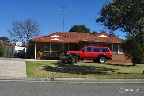 12 Charlton Pl, St Clair, NSW 2759