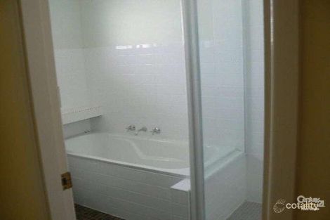 Property photo of 18 Ruskin Row Killarney Vale NSW 2261