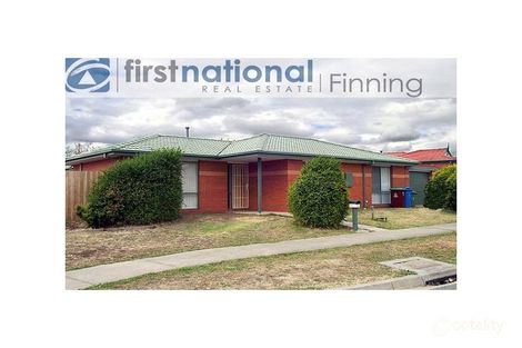 Property photo of 12 Linda Drive Cranbourne West VIC 3977