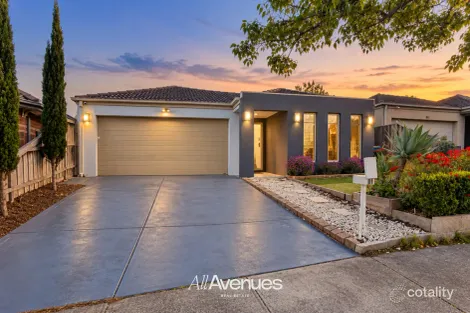 31 Penshurst Way, Cranbourne North, VIC 3977