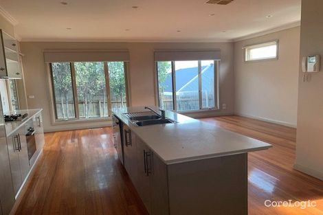 Property photo of 2/22 Jacqueline Road Mount Waverley VIC 3149
