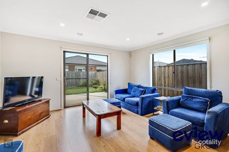 Property photo of 13 Yaleri Rise Werribee VIC 3030