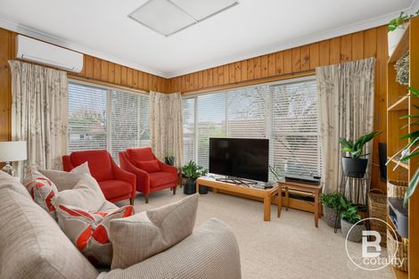 Property photo of 27 Browns Parade Wendouree VIC 3355