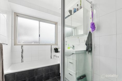 Property photo of 6 Greenbrook Place Horsley NSW 2530