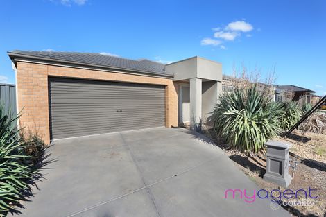 Property photo of 26 Hawkstone Road Manor Lakes VIC 3024