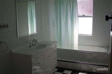 Property photo of 16 Bartlett Avenue Cowra NSW 2794