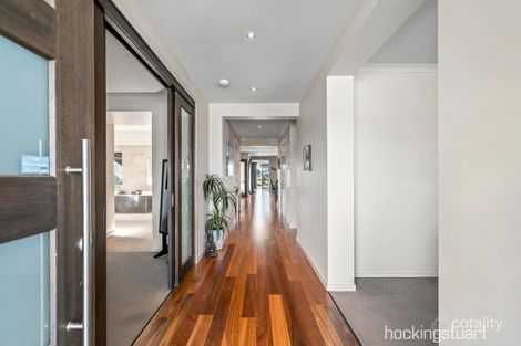 Property photo of 24 Eaglehawk Boulevard Eynesbury VIC 3338