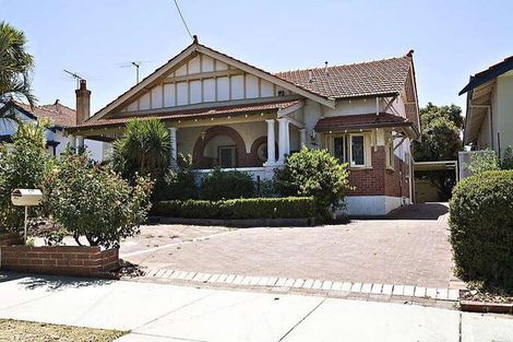 11 Clyde Rd, Menora, WA 6050