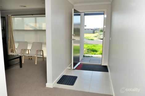 Property photo of 55 James Cook Drive Truganina VIC 3029