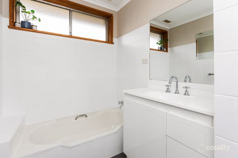 Property photo of 2 Mallory Street Ashmont NSW 2650