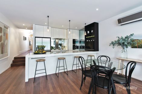 Property photo of 32 Young Street Albert Park VIC 3206