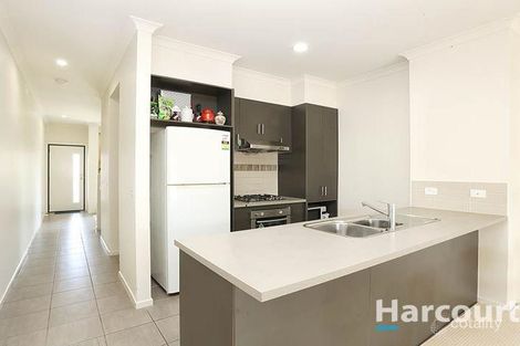 Property photo of 34 Grenville Walk Lalor VIC 3075