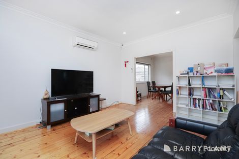 Property photo of 31 Howden Crescent Braybrook VIC 3019