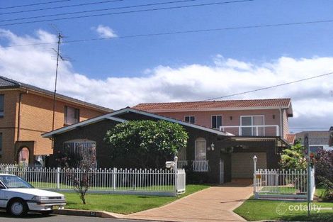 52 Captain Cook Dr, Barrack Heights, NSW 2528