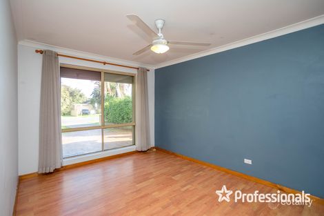 Property photo of 7 Symes Close Seville Grove WA 6112