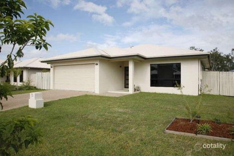 11 Bluff St, Bushland Beach, QLD 4818