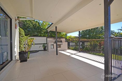 Property photo of 16 Dunkeith Avenue Benowa QLD 4217