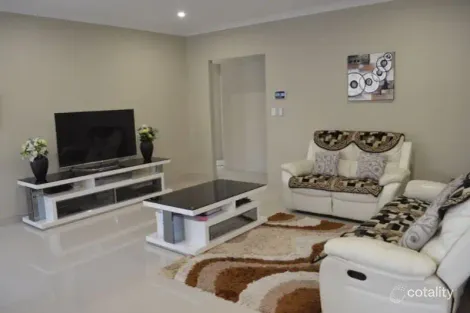 Property photo of 8 Lovage Street Treeby WA 6164