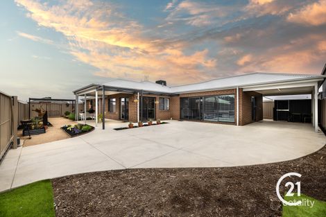 Property photo of 35 Maker Parade Echuca VIC 3564