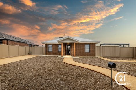 Property photo of 35 Maker Parade Echuca VIC 3564
