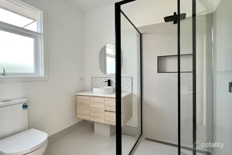 Property photo of 3 Heather Grove Traralgon VIC 3844