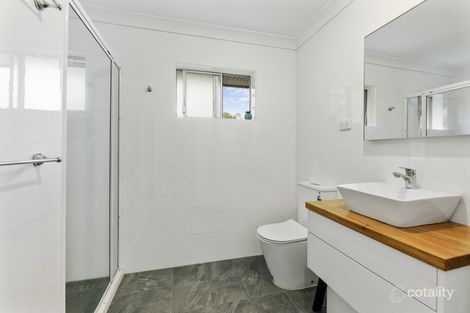 Property photo of 11 Shrewsbury Avenue East Tamworth NSW 2340