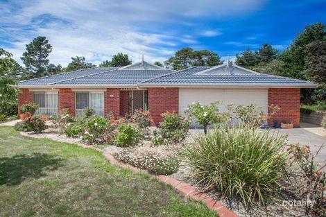 Property photo of 11 Pindara Place Gisborne VIC 3437