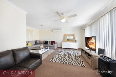 19 Derwent Rd, Werribee, VIC 3030