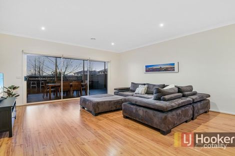 Property photo of 6 Sandpiper Close Pakenham VIC 3810